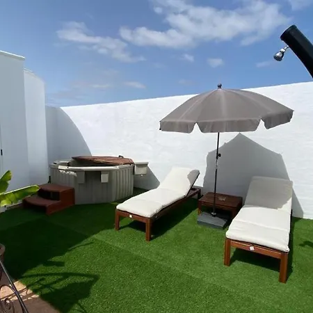 Villa La Duomo Di Vulcano Playa Honda (Lanzarote)